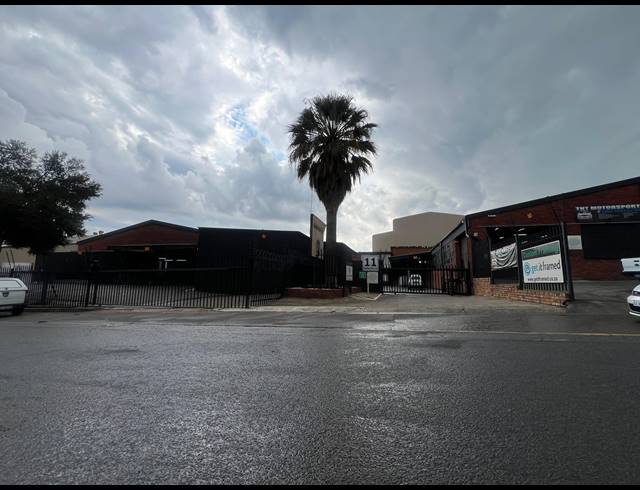 3,057M² WAREHOUSE FOR SALE IN STRIJDOMPARK